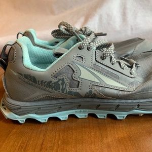 Women's Altra Lone Peak 4.5 size 7